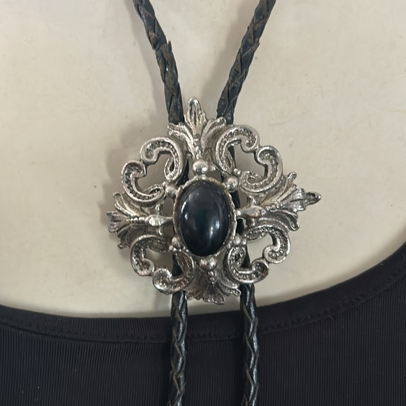Vintage Black and Silver Metal Bolo Necktie Necklace - Picture 2 of 5